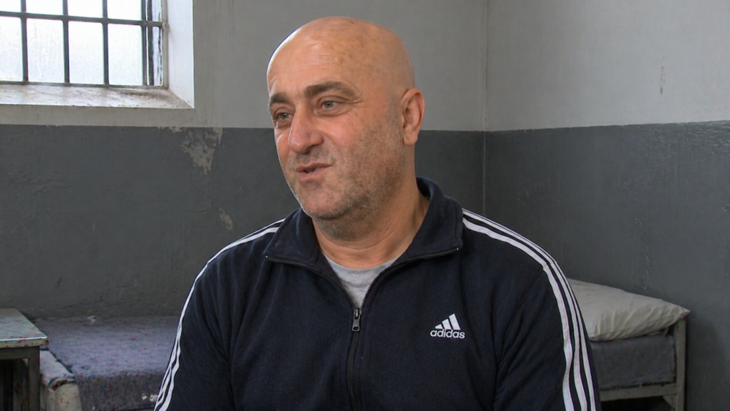 (VIDEO) NAKON 24 GODINE ROBIJE: Na slobodi čovek poznat po rečenici &bdquo;Nemoj, Hadžija, nećemo te vi&scaron;e dirati&ldquo;