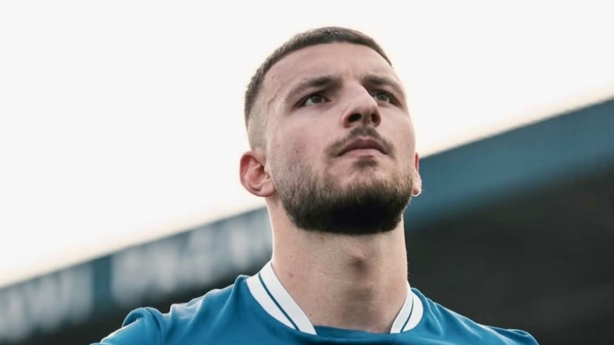 Filip Bačkulja napustio plavo-bele: Kadar se sve tanji, navijači u strahu za budućnost! Filip Bačkulja napustio plavo-bele: Kadar se sve tanji, navijači u strahu za budućnost!